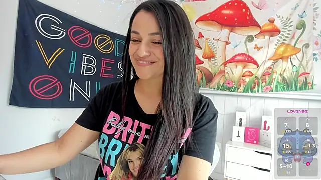 LovelyAzucena online show from November 2025 02:53:02 PM