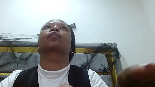 Snapshot of Cholatin chatting on October 2025 01:35:02 PM Cholatin online show from October 2025 01:35:02 PM