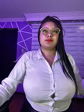 MiiaaJoness online show from October 2025 03:19:01 PM