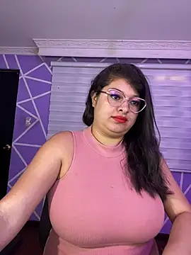 MiiaaJoness online show from May 2026 05:09:01 PM