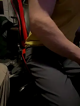 Snapshot of Duedraad chatting on October 2025 03:32:01 PM Duedraad online show from October 2025 03:32:01 PM