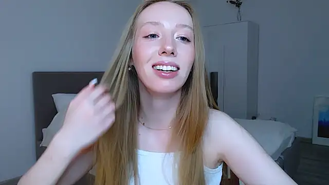 Luna insniity online show from December 2024 10:36:02 PM