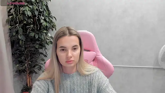 Donna Evans online show from February 2025 12:09:01 AM