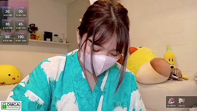Snapshot of SUZU_ chatting on July 2026 12:53:01 PM SUZU online show from July 2026 12:53:01 PM