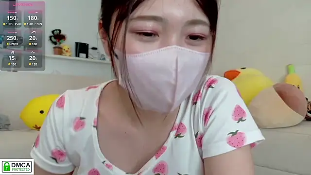 Snapshot of SUZU_ chatting on July 2026 06:29:01 AM SUZU online show from July 2026 06:29:01 AM