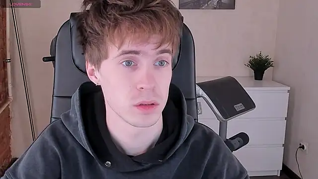 Snapshot of _tokyo_ghoul chatting on February 2025 10:24:02 AM tokyo ghoul online show from February 2025 10:24:02 AM