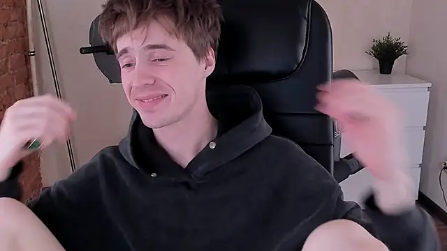 Snapshot of _tokyo_ghoul chatting on February 2025 04:32:02 PM tokyo ghoul online show from February 2025 04:32:02 PM