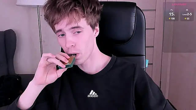 Snapshot of _tokyo_ghoul chatting on February 2025 04:25:01 PM tokyo ghoul online show from February 2025 04:25:01 PM