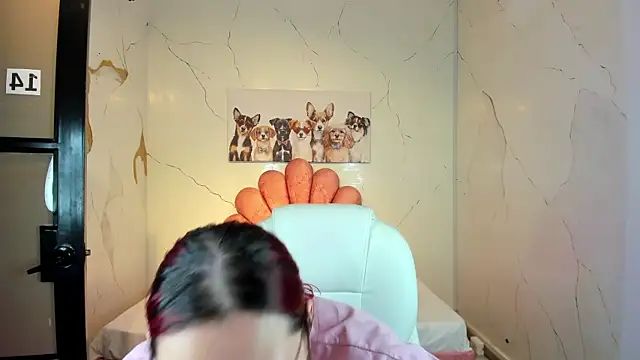 Snapshot of NiickyJones chatting on December 2025 09:23:02 PM NiickyJones online show from December 2025 09:23:02 PM