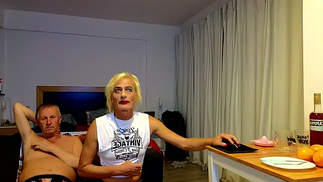 gigianddave online show from September 2025 12:05:01 AM