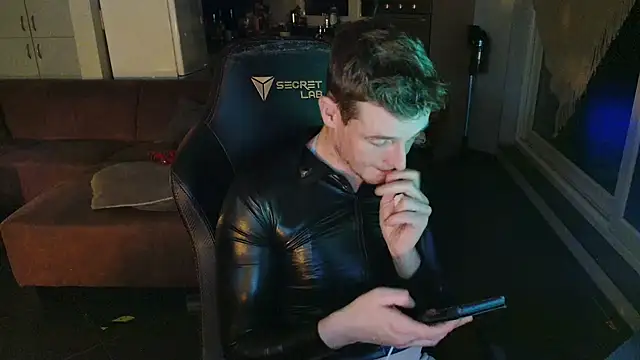 Str8boyy online show from December 2024 12:26:02 AM