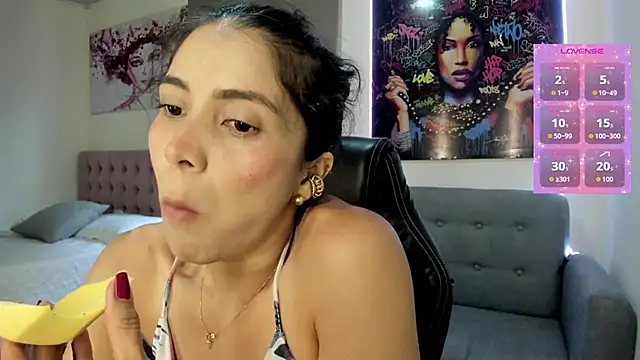 Snapshot of andykiuty chatting on November 2025 08:19:02 PM andykiuty online show from November 2025 08:19:02 PM