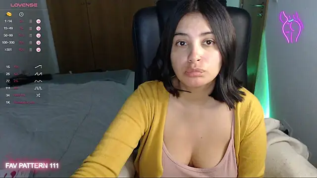 Snapshot of AnnaQueen chatting on February 2025 09:41:02 PM AnnaQueen online show from February 2025 09:41:02 PM