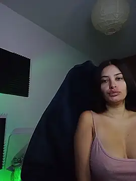 Snapshot of AnnaQueen chatting on October 2025 09:04:01 PM AnnaQueen online show from October 2025 09:04:01 PM