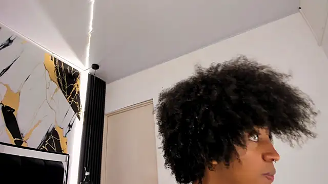 Snapshot of eileen_tanihara chatting on February 2025 01:11:02 PM eileen tanihara online show from February 2025 01:11:02 PM