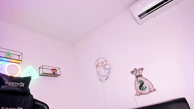 Snapshot of eileen_tanihara chatting on March 2025 03:30:02 AM eileen tanihara online show from March 2025 03:30:02 AM