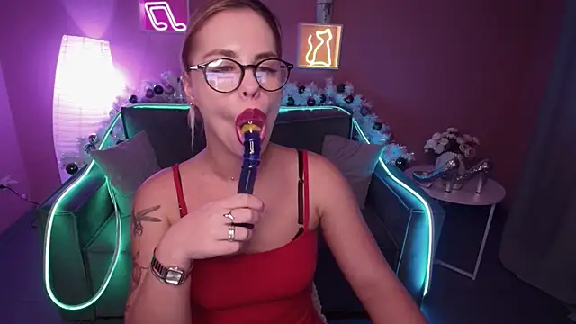 Snapshot of RikaRaily chatting on January 2025 08:56:01 AM RikaRaily online show from January 2025 08:56:01 AM