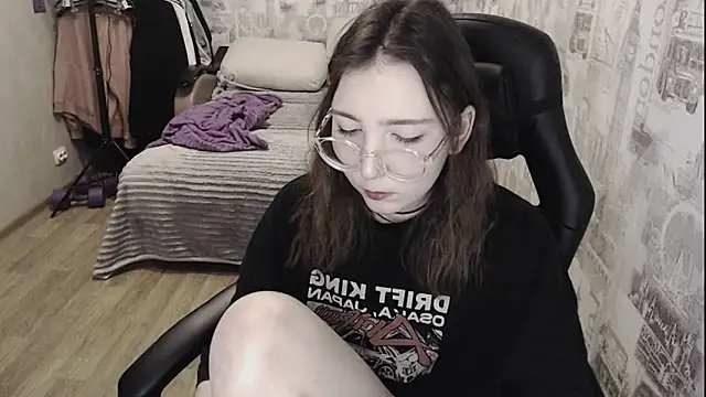 Snapshot of AmeliaKamishiro chatting on December 2024 12:29:02 PM AmeliaKamishiro online show from December 2024 12:29:02 PM