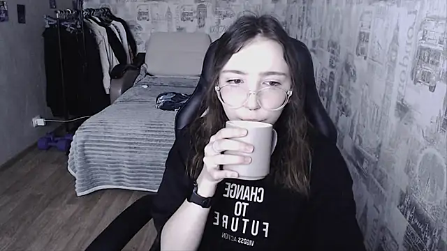 Snapshot of AmeliaKamishiro chatting on December 2024 07:46:01 AM AmeliaKamishiro online show from December 2024 07:46:01 AM