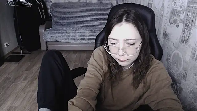 Snapshot of AmeliaKamishiro chatting on January 2025 08:07:02 AM AmeliaKamishiro online show from January 2025 08:07:02 AM