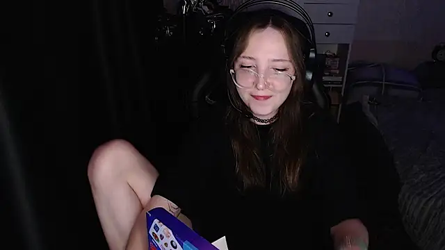 Snapshot of AmeliaKamishiro chatting on November 2025 01:04:01 PM AmeliaKamishiro online show from November 2025 01:04:01 PM