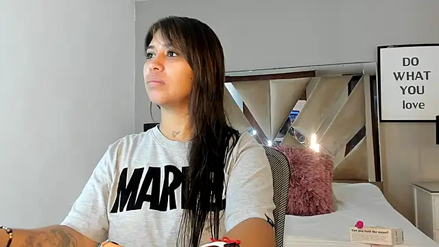 sharlott18 online show from December 2024 11:56:02 AM