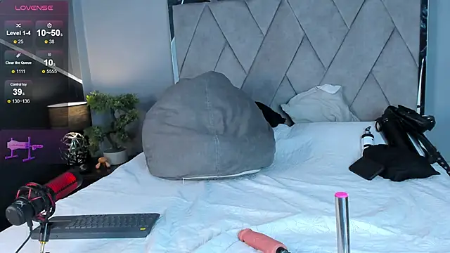 Snapshot of Markbrown chatting on November 2025 08:09:01 PM Markbrown online show from November 2025 08:09:01 PM