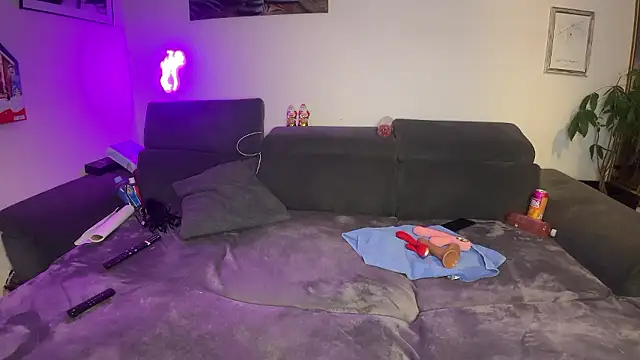 Furby13 online show from December 2024 10:07:01 PM