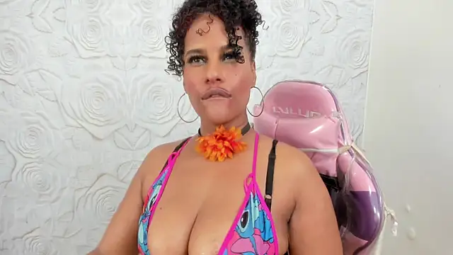 Snapshot of pamela_guzmaan chatting on March 2025 06:01:01 PM pamela guzmaan online show from March 2025 06:01:01 PM