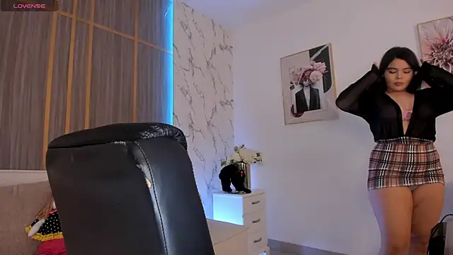 Snapshot of IsabellaAllen chatting on October 2025 10:22:01 PM IsabellaAllen online show from October 2025 10:22:01 PM