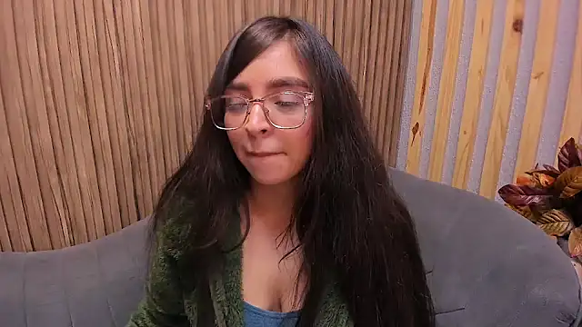 Eva Macalliter online show from February 2025 09:10:01 AM