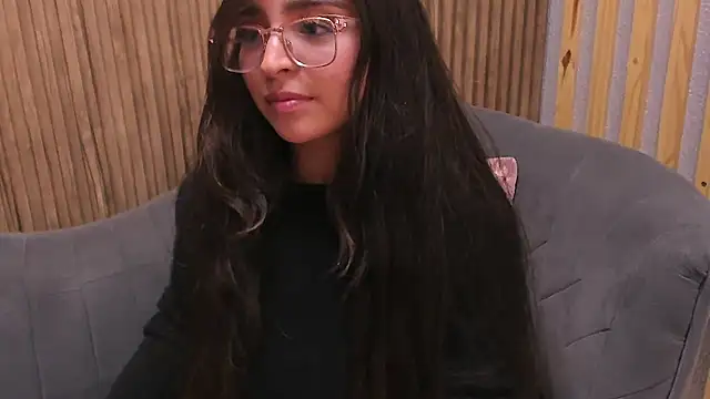 Eva Macalliter online show from February 2025 09:13:02 AM