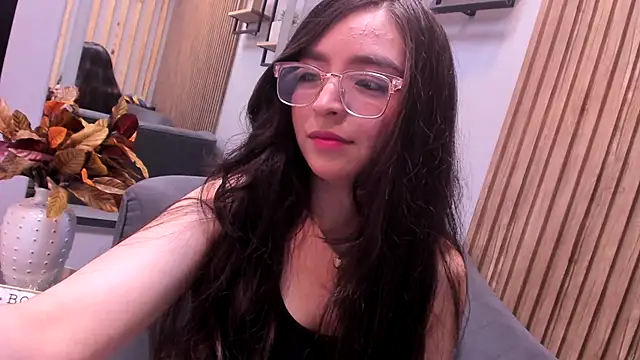 Eva Macalliter online show from October 2025 02:54:01 AM