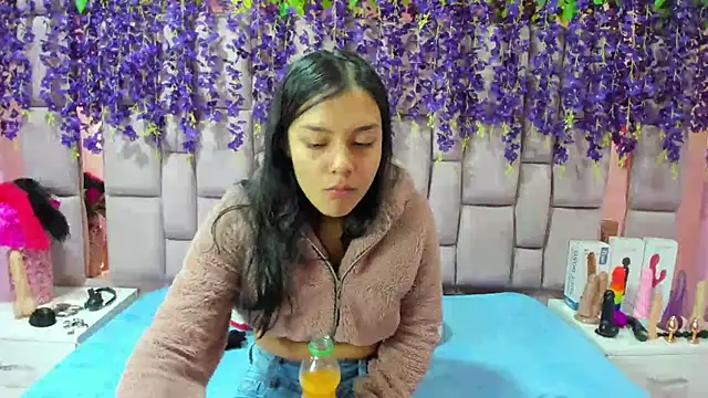 Bich Anal  online show from December 2024 12:59:02 PM