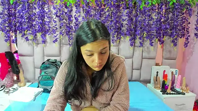 Bich Anal  online show from December 2024 02:01:02 PM