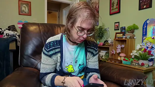 Linzy 19 online show from January 2025 04:41:01 PM