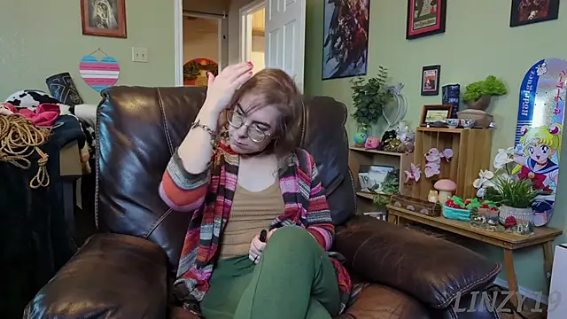 Linzy 19 online show from January 2025 10:22:01 PM