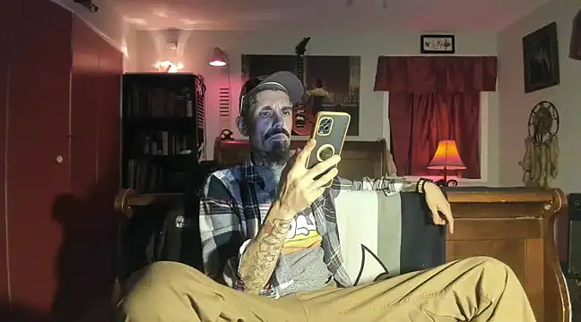 Snapshot of RoosterWabbit chatting on January 2025 06:54:01 AM RoosterWabbit online show from January 2025 06:54:01 AM