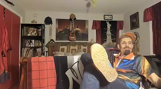 Snapshot of RoosterWabbit chatting on February 2025 06:47:02 AM RoosterWabbit online show from February 2025 06:47:02 AM