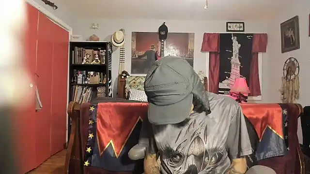 Snapshot of RoosterWabbit chatting on March 2025 05:27:02 AM RoosterWabbit online show from March 2025 05:27:02 AM