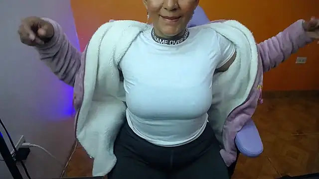 daleska ayala 1 online show from January 2025 10:32:02 PM