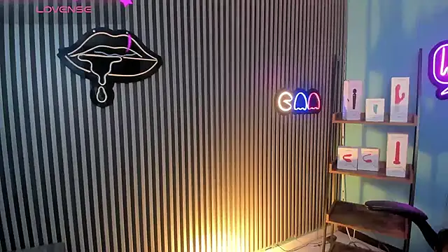 emily roberts1 online show from March 2025 12:35:02 PM