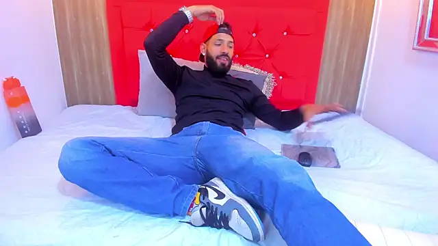 Snapshot of Thiagogomez chatting on January 2025 12:31:01 PM Thiagogomez online show from January 2025 12:31:01 PM