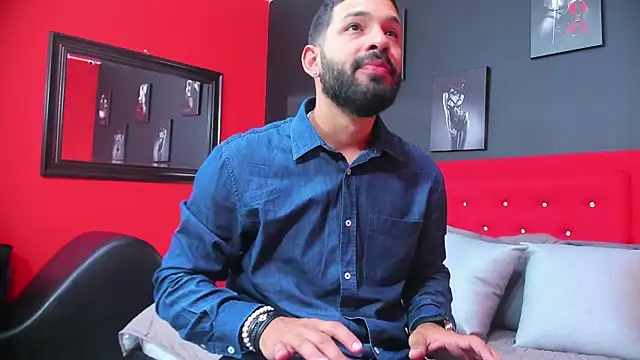 Snapshot of Thiagogomez chatting on March 2025 12:30:02 PM Thiagogomez online show from March 2025 12:30:02 PM