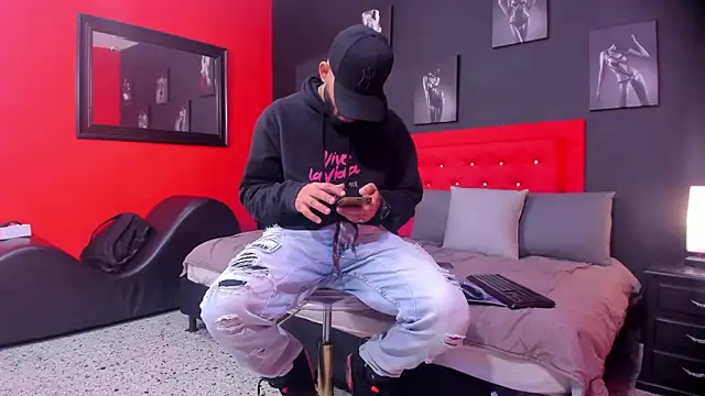 Snapshot of Thiagogomez chatting on October 2025 12:34:02 PM Thiagogomez online show from October 2025 12:34:02 PM