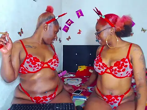 Snapshot of The_wickles_4443 chatting on December 2025 11:22:02 PM The wickles 4443 online show from December 2025 11:22:02 PM