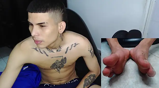 hot king20 online show from February 2025 06:01:01 PM