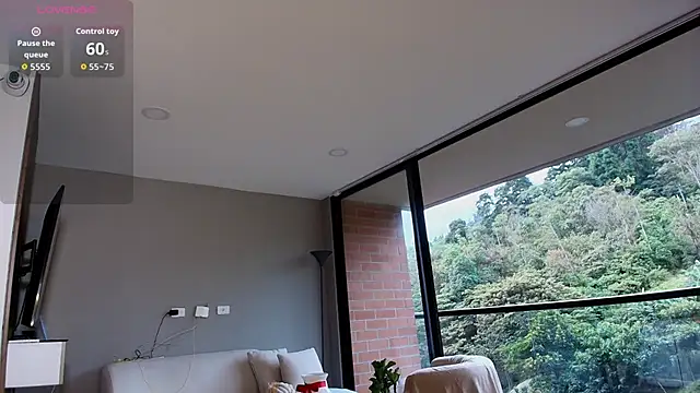 Snapshot of Helenbronwx chatting on November 2025 10:10:01 PM Helenbronwx online show from November 2025 10:10:01 PM