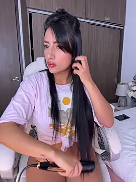 Snapshot of andre_queen09 chatting on February 2026 10:01:02 AM andre queen09 online show from February 2026 10:01:02 AM