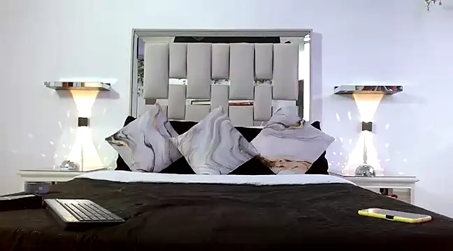 hellen martin online show from February 2025 08:48:02 PM